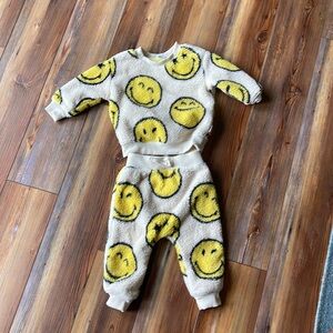 12-18mo smiley face set